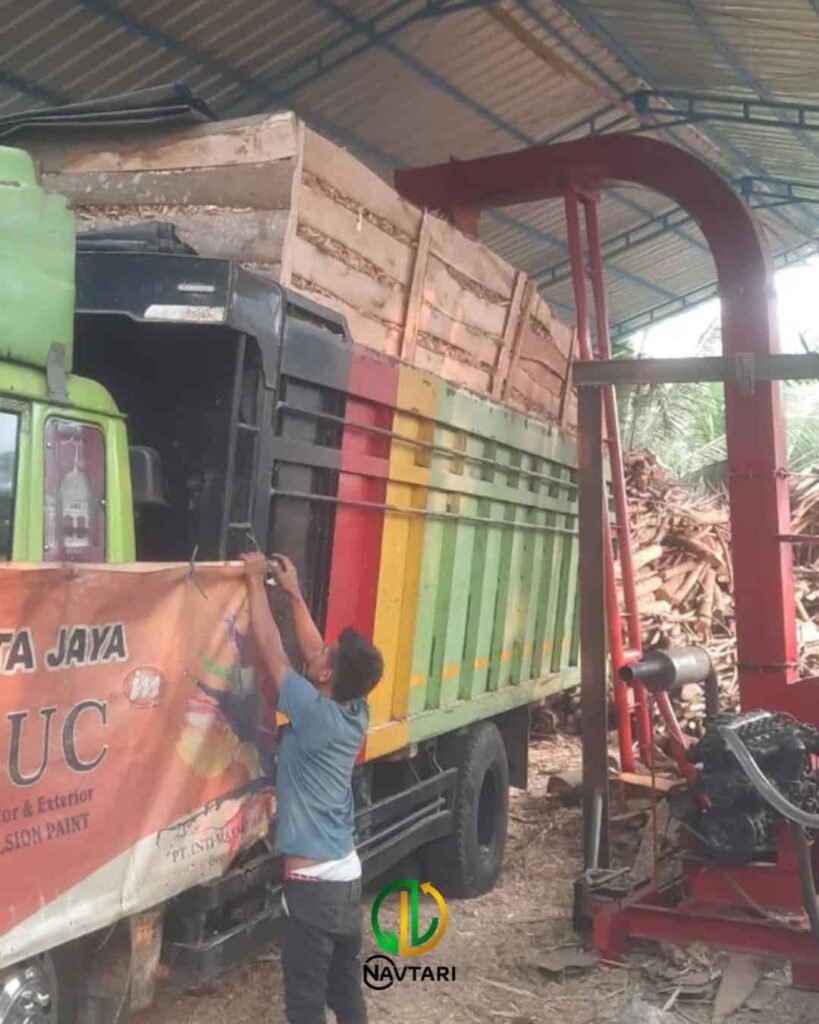 penyiapan armada truk muatan biomassa woodchips pabrik bogor